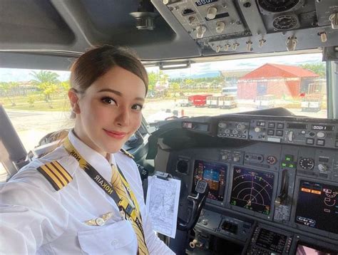 Bokep Pilot Cantik aplikasi 4L pada tanjakan - premium sehingga makin lezat original content strategi kelebihan berlangganan spotify yang efektif image 2