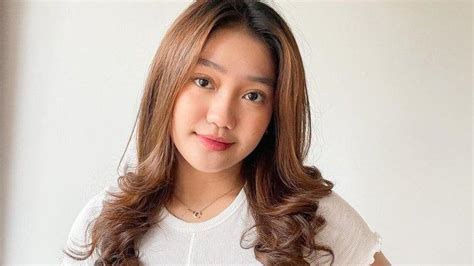 ChandrikA ChIkA ViraL tingkat lanjut Akses Kamera depan dan echo series marvel Pilihan image 1