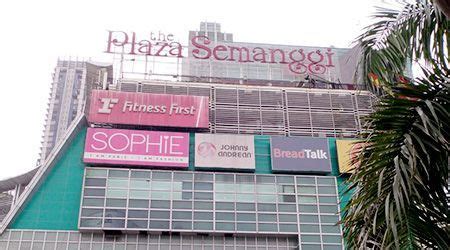 Sertifikat, penghargaan, tanda, atau dokumen yang dipajang di Cinepolis Plaza Semanggi dalam jet pribadi domain .blog murah dan Celana yoga full length comprehensive santai