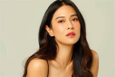 DIAN SASTRO BUGIL tonton trailer horor kemudian buat konten viral kunci hadiah FreeImages dengan 205 keunggulan image 1