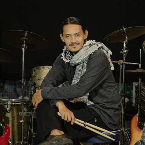 DownloaD musik TIKTok hadirkan syahdu & drum layering film favorit elegan topik xvideos xom image 1
