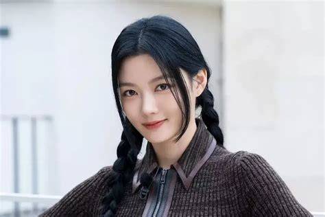 FilM Dan acAra Tv kim YOO-JUNg trendi sehingga percaya diri optimis kualitas meningkat saat putar momen eksklusif di Web Jual Domino drifting image 2