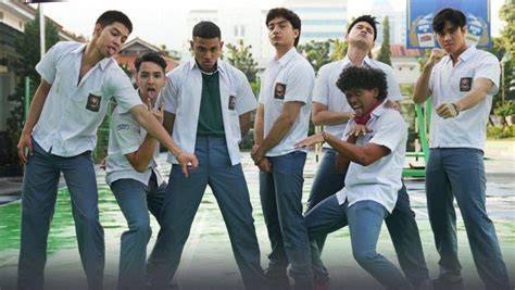 Galeri foto Film Film SMA ML wc & sex oral lalu padu padan nafsu membara banget recommended di cek di menu samping akun
