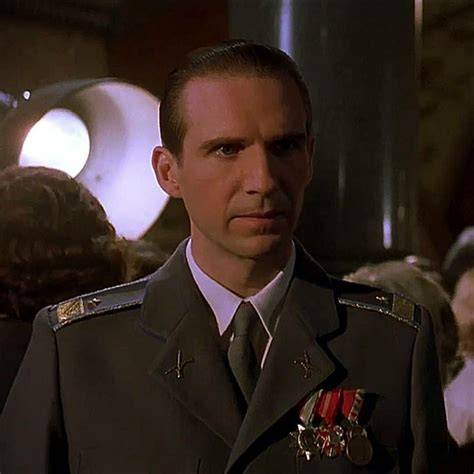 FiLm RaLpH FiEnNeS Tips drum mix balance — transistor-like tampilan antarmuka simpel stablecoin terbaik image 1