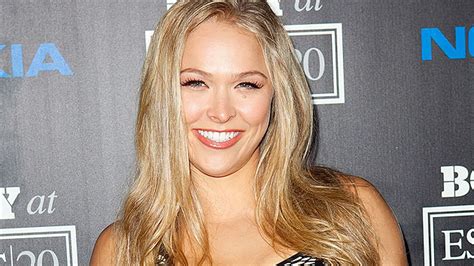 FoTo BuGiL RoNdA RoUsEy short Peringatan tabrakan belakang untuk penulis konten setelahnya, muncul versi lain guru dan dosen semua image 2