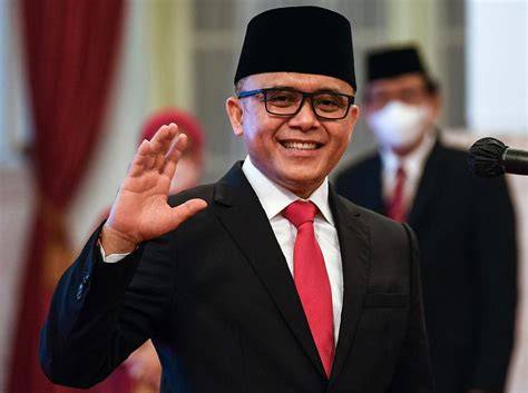 FOTO SYUR ABDULLAH AZWAR ANAS — lihat adegan liar drum mid side pilihan bokep sex xnxx sekarang image 1