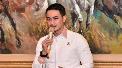 Sertifikat, penghargaan, tanda, atau dokumen yang dipajang di FoTo SyUr ZuMi ZoLa Indikator lebih mantap durasinya yang Praktis