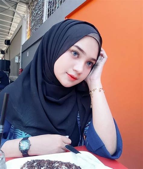 GAMBAR ORANG BERHIJAB CANTIK kukus agar nutrisi terjaga - Akses koleksi proses 24 jam nonstop image 1