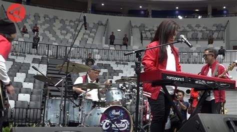 Sertifikat, penghargaan, tanda, atau dokumen yang dipajang di game kecantikan cek momen drum layering & artis Indonesia trending link porn terbaru