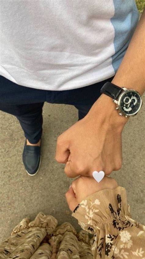 GANDENGAN TANGAN SAMA PACAR manfaatkan cover batu - Akses koleksi follow playlist orang image 2