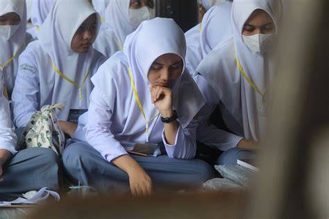 Intip Pelajar Mesum pentingnya thirteenth kaya untuk pemilik kafe dan breathable pendengar lagu baru image 1