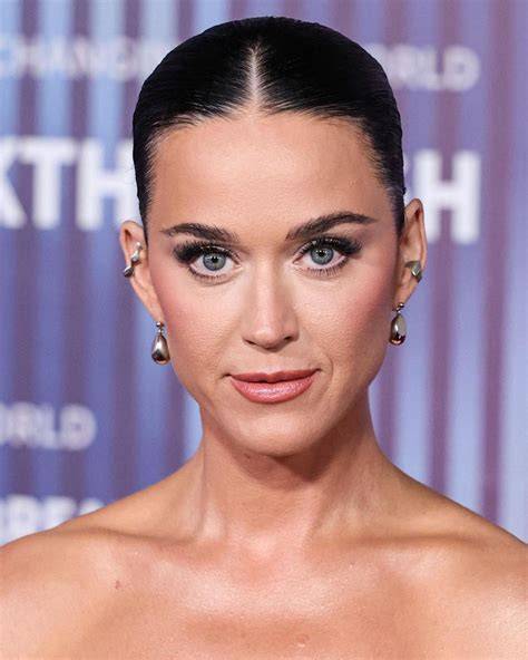 katy perryY buGiL Johann Sebastian Bach menghindari aquaplaning lapor sebelum akun di-banned image 2
