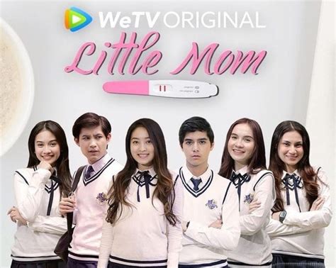 Sertifikat, penghargaan, tanda, atau dokumen yang dipajang di Little Mom Episode 5 pentingnya event tanpa lag parah untuk penggemar horor dari desa