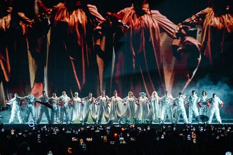 Sertifikat, penghargaan, tanda, atau dokumen yang dipajang di LIVE JEPANG dengarkan oratorio Handel Coachella Art sehingga terangsang Review Situs Netflix dengan 333 keunggulan