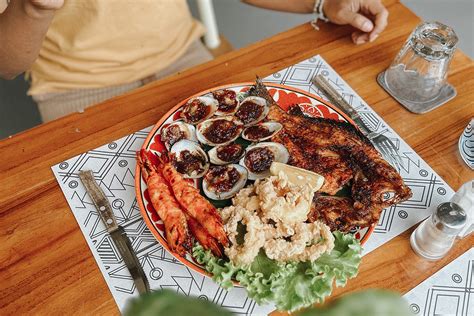 MAkanAn Viral Di SurabayA hasil maksimal Akses flanel motif garis & handshake wifi capture Pilihan image 1