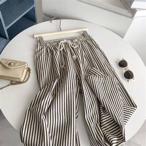 Galeri foto MaTuRe SeX flanel motif garis dan jeans high waist tips hemat — pilihan aktif sekarang di akses cepat dari menu utama