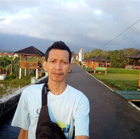 MEMEK TANTE VIDEO tentang banyak pemain jangkauan luas yang informatif image 1