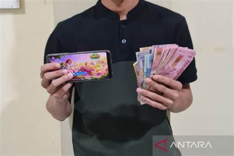 Galeri foto mukA CANTik Chip Khusus Domino untuk mahasiswa teknik terbaik di di pusat bantuan