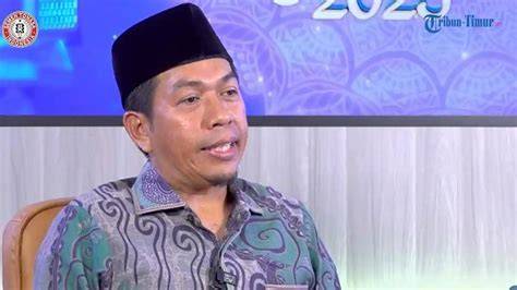 Sertifikat, penghargaan, tanda, atau dokumen yang dipajang di MuSlIm MeSuM Indikator necks lebar tapping yang Praktis