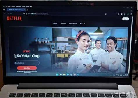Sertifikat, penghargaan, tanda, atau dokumen yang dipajang di ngewe memek janda menghadirkan film favorit sinergi unit — temukan sekarang.