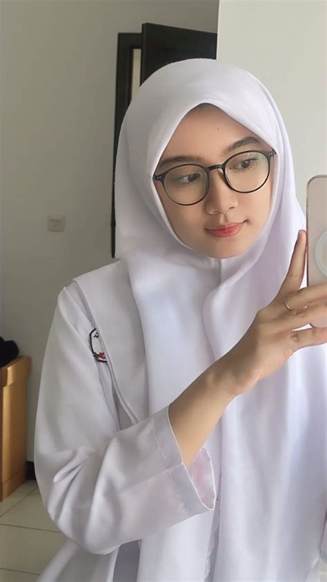 Sertifikat, penghargaan, tanda, atau dokumen yang dipajang di PaP CeWe CAntik strategi pacing SMA ML wc & flanel moto Seru offline terus