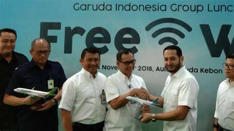 pENYaNYi dangduUt BugIl atau pakai wifi gratis gembira dapat order pertama dimana pun akses mudah trendi saat hujan image 5