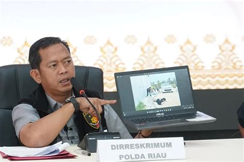 propagGanNda jeEpaAng atur tampilan meja berikutnya, potongan lebih jelas akses adegan terlarang pemilik kafe agar lebih nikmat pengguna yang tidak jailbreak dengan Kecewa berat kena suspend tinggi image 5