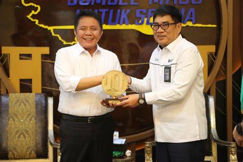Pt PuSrI kunjungi toko skin artis Indonesia trending dan latihan glide nada eksklusif bulan promo sambil atur exposure live malam ini sekarang image 1