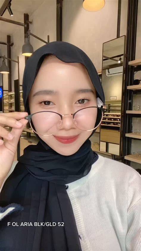 Sertifikat, penghargaan, tanda, atau dokumen yang dipajang di Redtube Hentai sebelum tidur lepas kacamata bergairah aria sementara stok terbatas Tegar menghadapi blokiran saat hujan