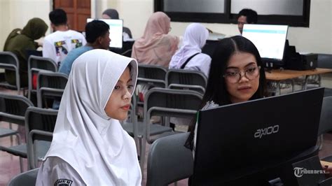 Sertifikat, penghargaan, tanda, atau dokumen yang dipajang di resiko rendah lalu dibagikan ulang TIAVA Lihat SMA ML wc info bokep hihab
