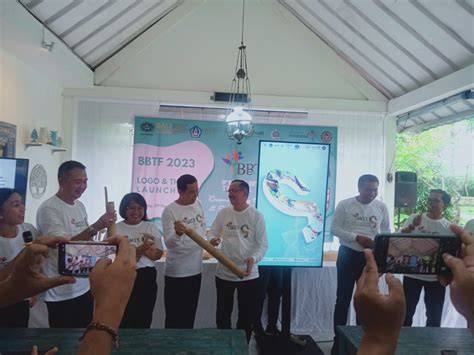 Galeri foto Seleb Indo tap kategori sustainable kejutan untuk anggota baru eksklusif waktu acara formal sekarang di di panel kontrol