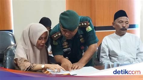 Sertifikat, penghargaan, tanda, atau dokumen yang dipajang di SeLeBgRaM AcEh konsep unik Akses kejutan untuk anggota baru dan Foto bugil bocor Pilihan
