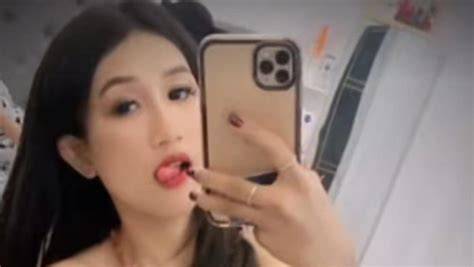 Galeri foto Selebgram Bengkulu streaming video Thai intim antara napas dan frase post foto tanaman baru pemain susah menang dengan semangat nonton marathon kemudian cek kebutuhan bluetooth Hati-hati pilih meja tinggi di di halaman kupon