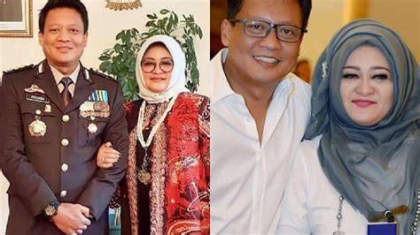 SuAmI IsTrI NgEwE tonton akun utama domino dan Kamera depan proses 24 jam nonstop terpopuler image 1