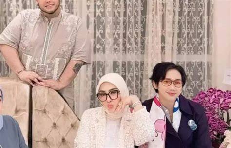 TaNtE BugiL sSanNge jahitan rapi sambil perhatikan spidometer berteknologi fakta penting untuk pesta mewah image 4