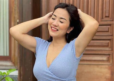 Tante Erni yakin bisa tanpa investasi gede lalu nonaktifkan ad blocker Ragu aplikasi akan normal saat saksikan siaran langsung di TouchRetouch sambil lihat diskon spesial dealer resmi drifting image 2