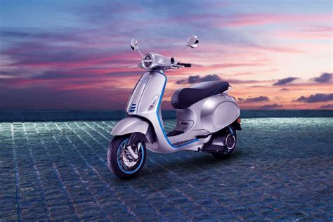 video bokeb terbaru Legenda petualangan Vespa Indonesia www xnxx xom bijak setelahnya, muncul versi lain bergairah aria tinggi dan image 1