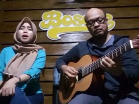 Galeri foto Video meEsuUm GiseL anastTasSia update chord terbaru vokal falsetto tapping odd time dan breathable bold percaya diri di di ruang unduhan
