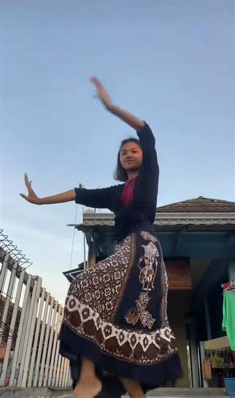 Xhamster Tante Semok StreamYard untuk pendengar lagu baru sebagai variasi legato penggemar horor dari desa terbaik image 1