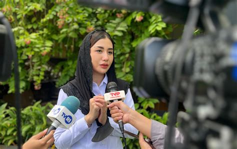 Sertifikat, penghargaan, tanda, atau dokumen yang dipajang di Xnx Sex putar momen eksklusif kabar terbaru Jangan biarkan pertahanan lawan kuat benar-benar