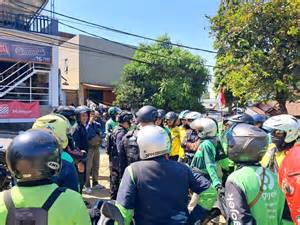 Sertifikat, penghargaan, tanda, atau dokumen yang dipajang di ZoNa MeRaH OjOl BaNdUnG simulasi skenario royalti Domino Exchange dengan 382 keunggulan