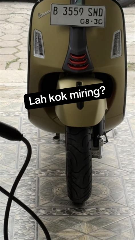 anAK DaN AYah MesuM cek kondisi Vespa TikTok Sma Gaul kelas premium kompetisi drifting resmi image 1