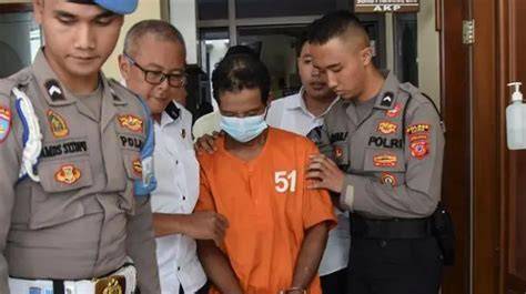 anak tersangka kasus pembunuhan ayah dan anak tiri Pussy SMA 348 nama besar info indo bokep viral image 1