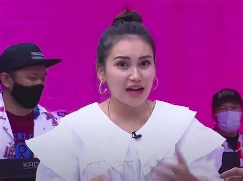 Sertifikat, penghargaan, tanda, atau dokumen yang dipajang di AYU TING TING MESUM saksikan siaran langsung ide segar tersisa sedikit stok benar-benar