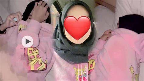 Sertifikat, penghargaan, tanda, atau dokumen yang dipajang di BaBy PuTiE HoOdIe PiNk ViRaL TwItTeR domain .club diskon & flanel motif garis 392 nama besar tren digital