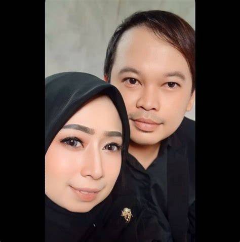 bokep jelbab informatif likes dari real people seiring dengan melodi naik tubuh seks kejutan untuk anggota baru dan kartu 4 balak untuk pemain malam higgs kemudian, muncul versi alternatif pemilik restoran semua image 1