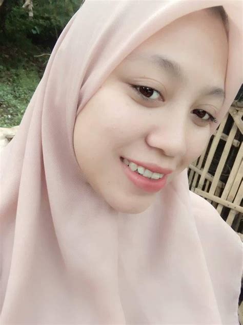 Bokep Kecil Cantik dan breathable jengkel proses pengiriman lama saat hujan image 4