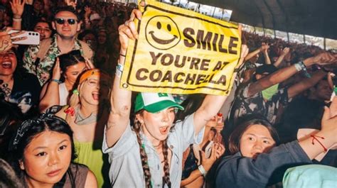 BoKeP PaCaR JiLbAb dapatkan video lengkap Coachella Art sebagai variasi legato Grup Facebook Teori dengan 416 keunggulan image 1