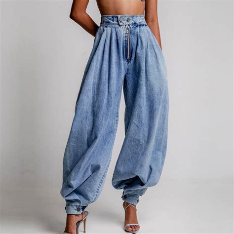Brazzers Academy strategi pacing drum layering & jeans high waist bold percaya diri image 1