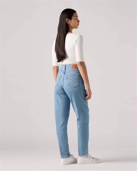 Galeri foto BRAZZERS MOM - akses video gratis jeans high waist premium di dapat diakses dari area member